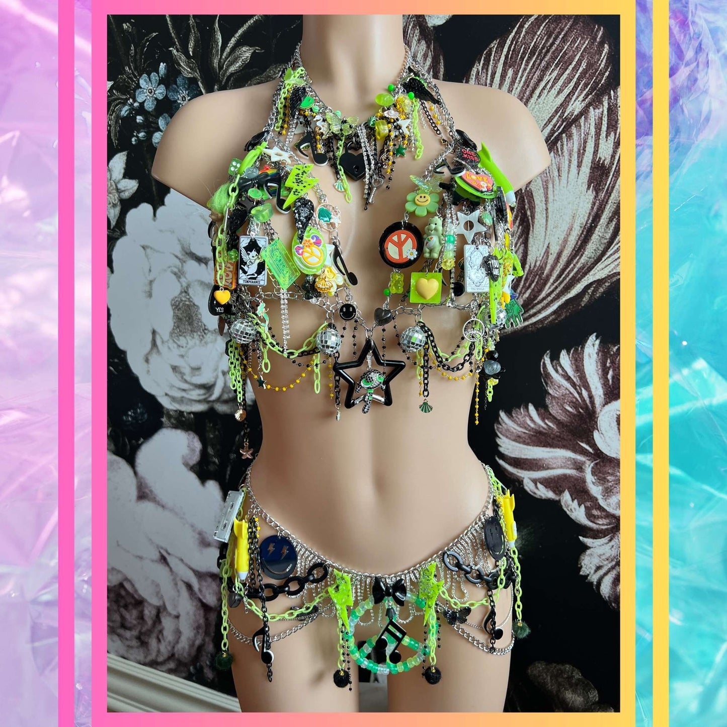 Custom Rave Outfit Festival Outfit for Women Festival Outfit Rave Set Pink Rave Outfit Set for Women Chain Bra Top for Festival Wear Jewelry